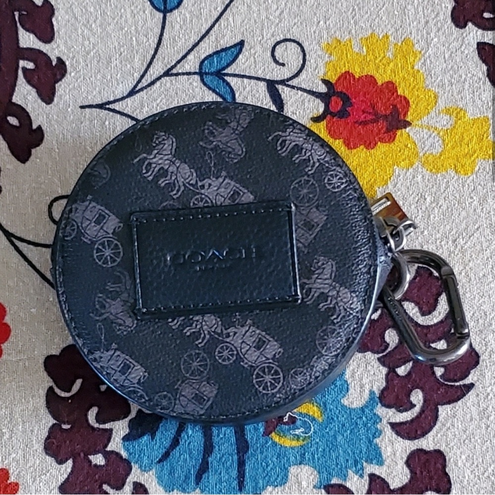 Coach Round Hybrid Pouch
